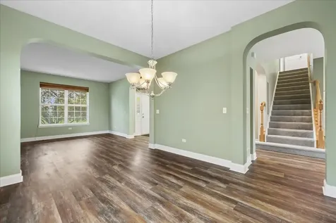 2984 Shamrock Circle Elgin IL 60124