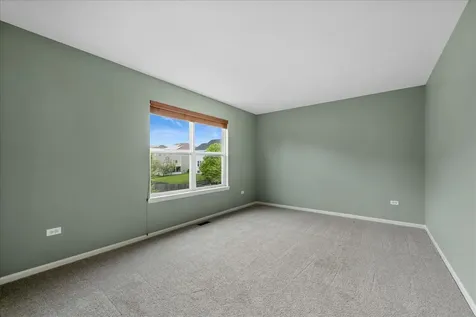 2984 Shamrock Circle Elgin IL 60124