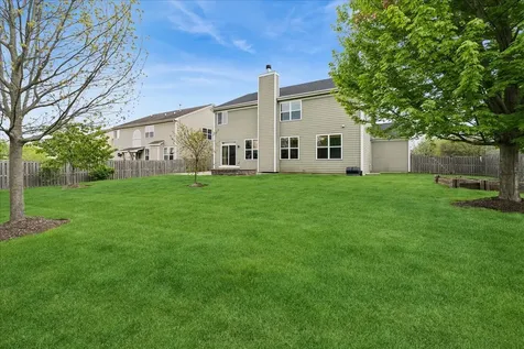 2984 Shamrock Circle Elgin IL 60124