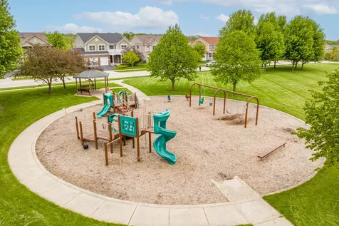 2984 Shamrock Circle Elgin IL 60124
