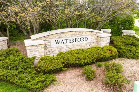 2984 Shamrock Circle Elgin IL 60124