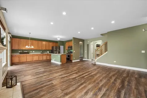 2984 Shamrock Circle Elgin IL 60124