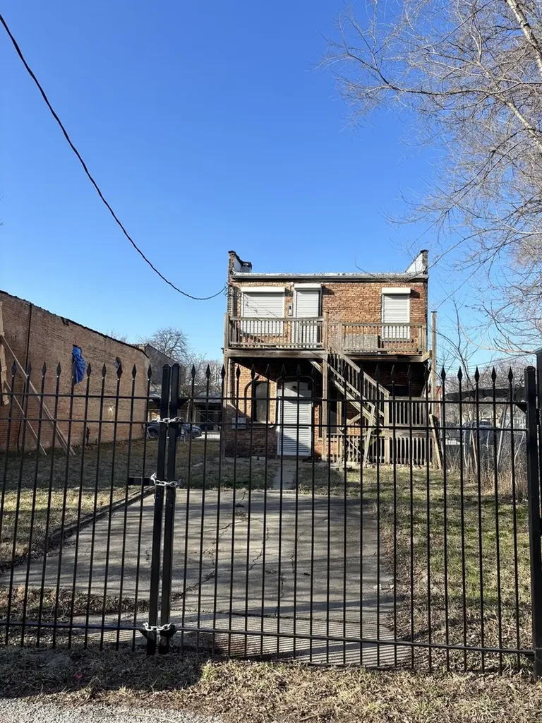 539 West 119th Street Chicago IL 60628
