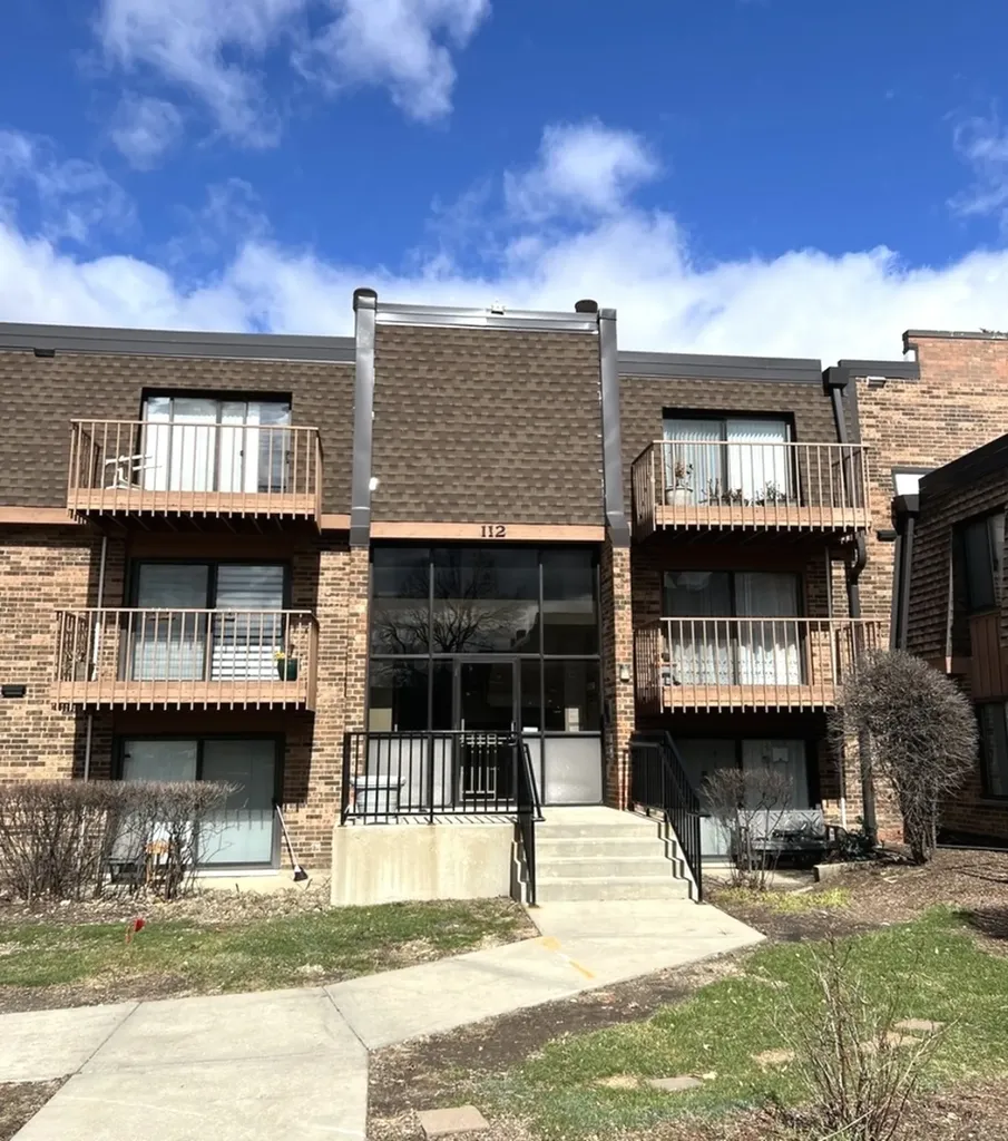112 Mullingar Court Schaumburg IL 60193