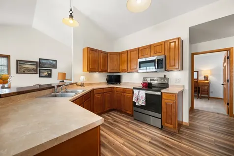 2105 Waterbury Lane W Sycamore IL 60178