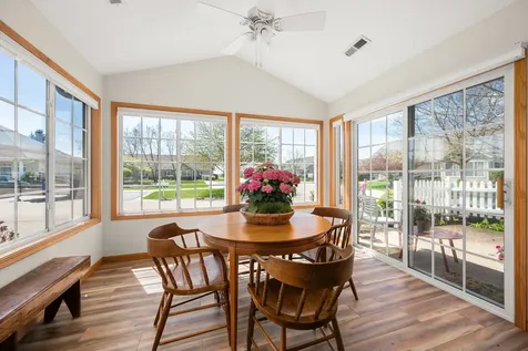 2105 Waterbury Lane W Sycamore IL 60178