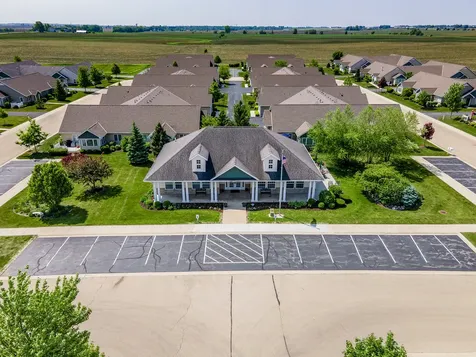 2105 Waterbury Lane W Sycamore IL 60178