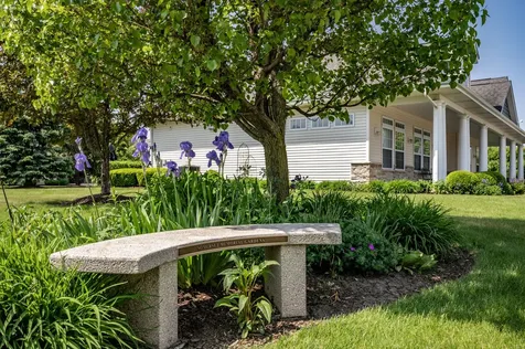 2105 Waterbury Lane W Sycamore IL 60178