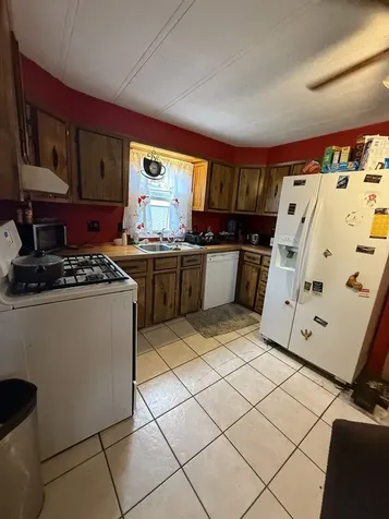 227 Blackthorn Road Matteson IL 60443