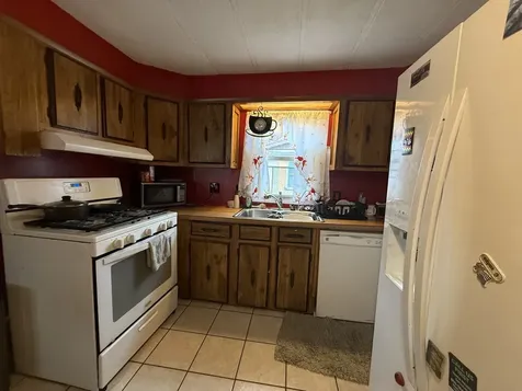 227 Blackthorn Road Matteson IL 60443