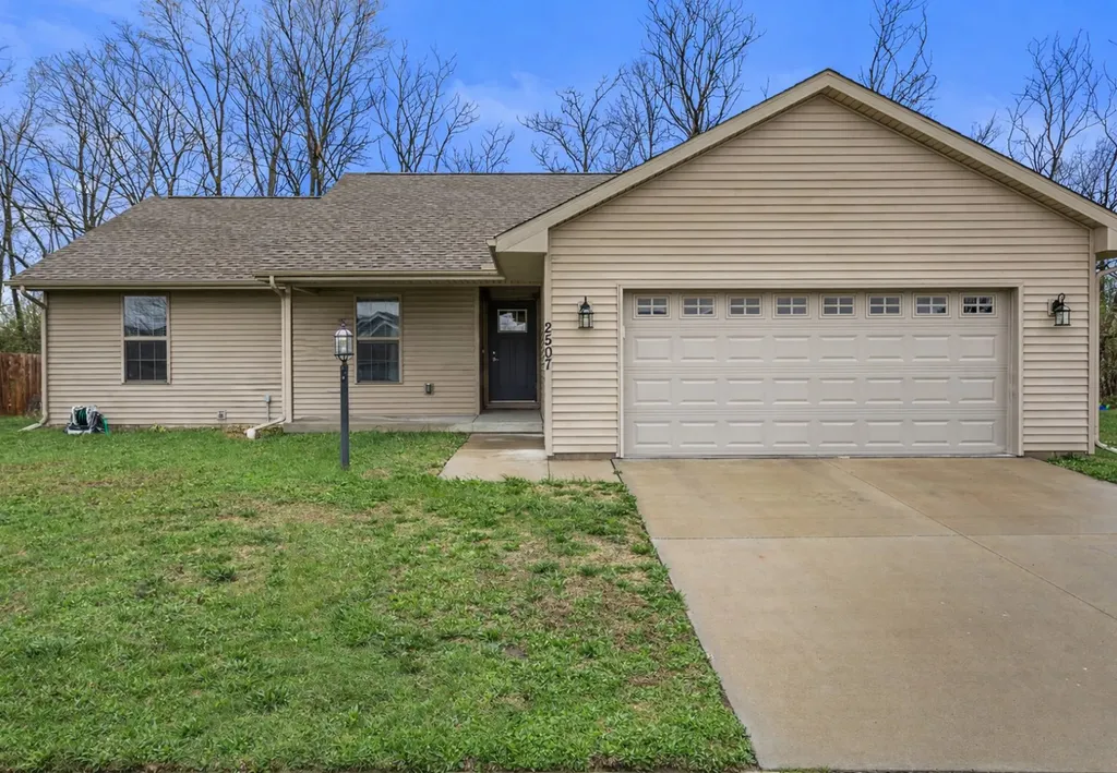 2507 North Fairfield Drive Urbana IL 61802