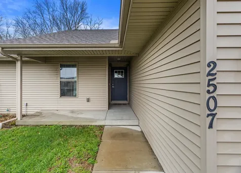 2507 North Fairfield Drive Urbana IL 61802