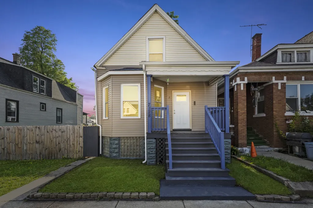 7128 South May Street Chicago IL 60621