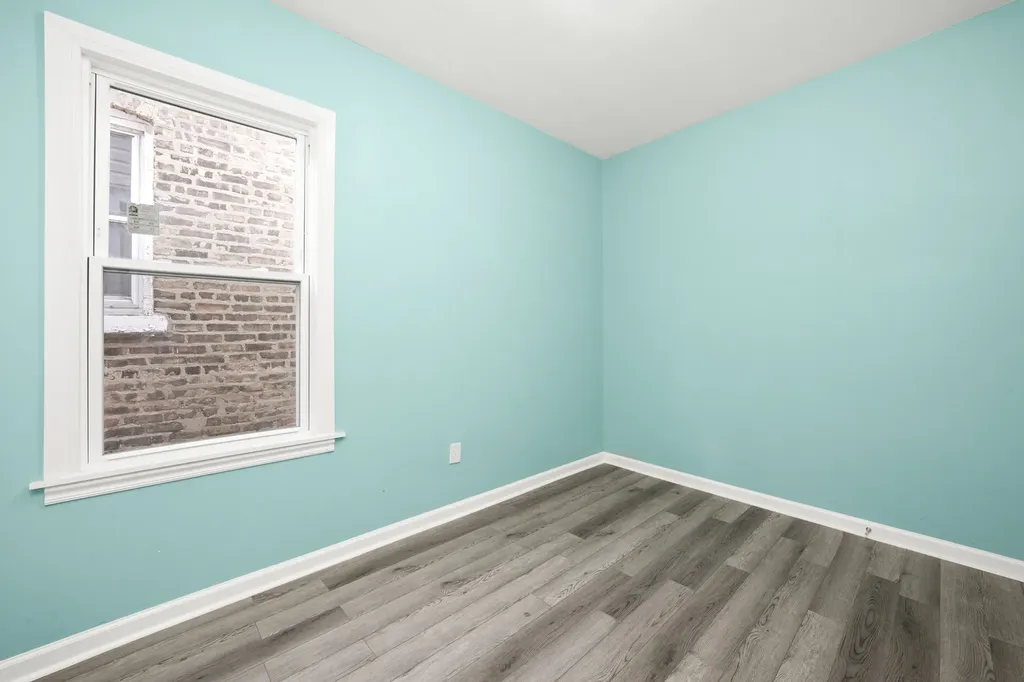 7128 South May Street Chicago IL 60621