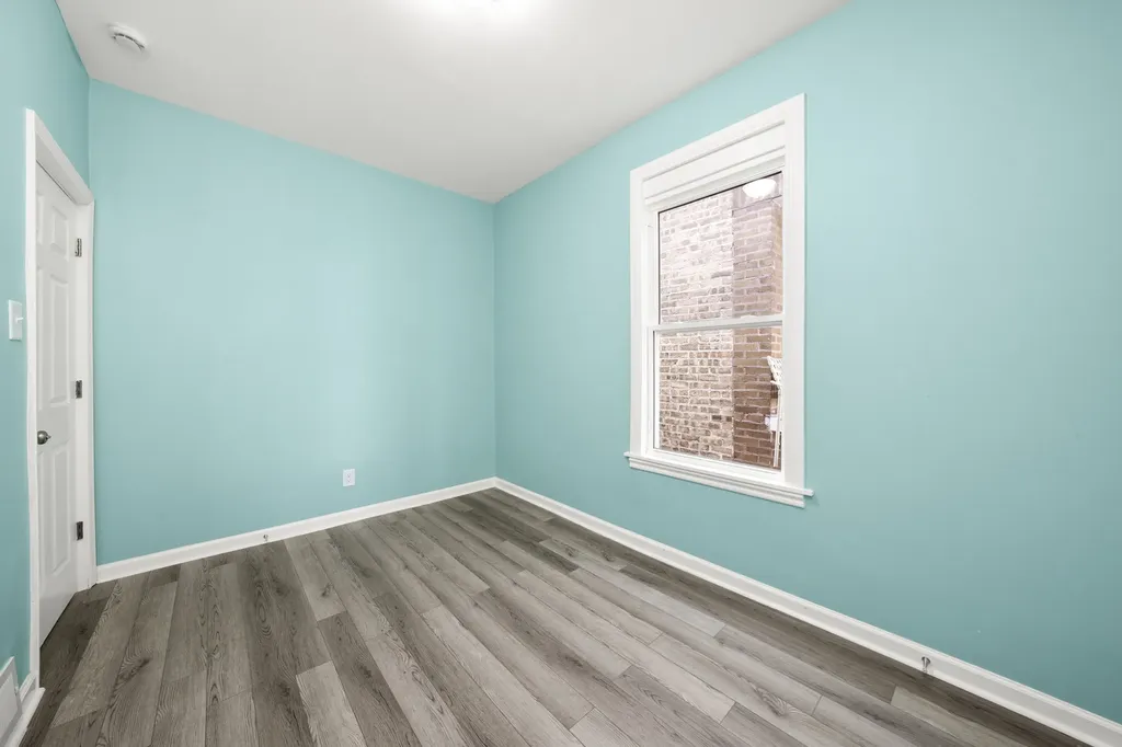 7128 South May Street Chicago IL 60621