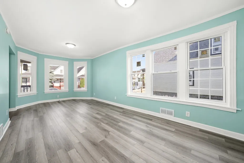 7128 South May Street Chicago IL 60621