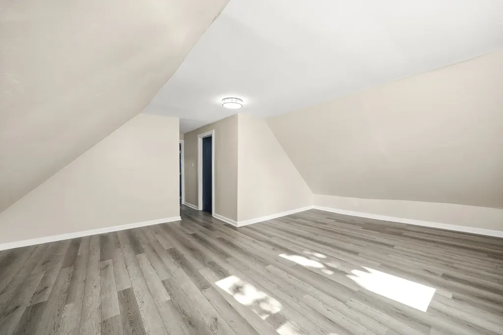 7128 South May Street Chicago IL 60621