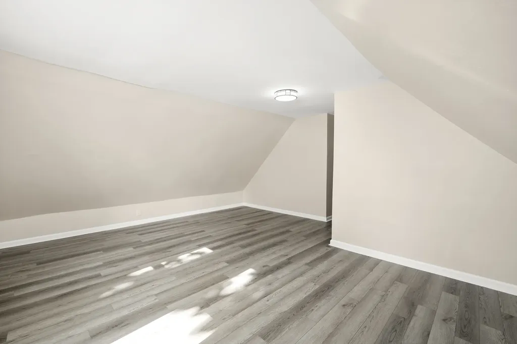 7128 South May Street Chicago IL 60621