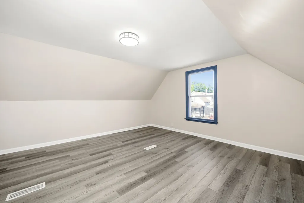 7128 South May Street Chicago IL 60621