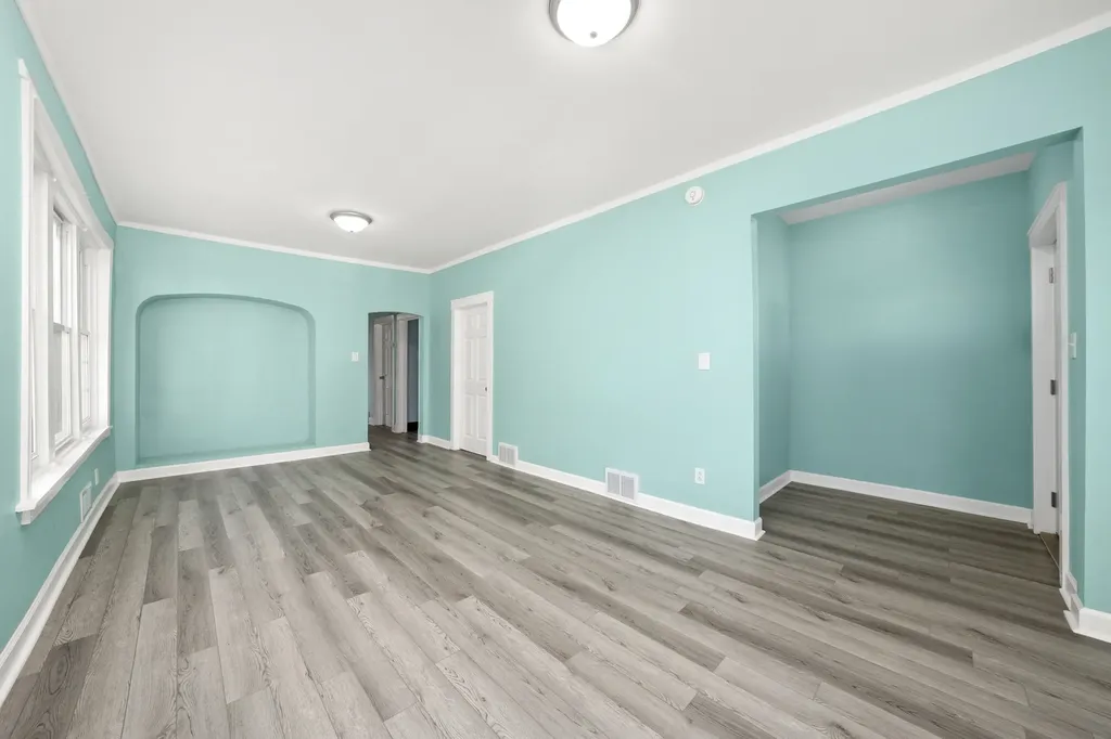 7128 South May Street Chicago IL 60621