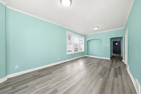 7128 South May Street Chicago IL 60621
