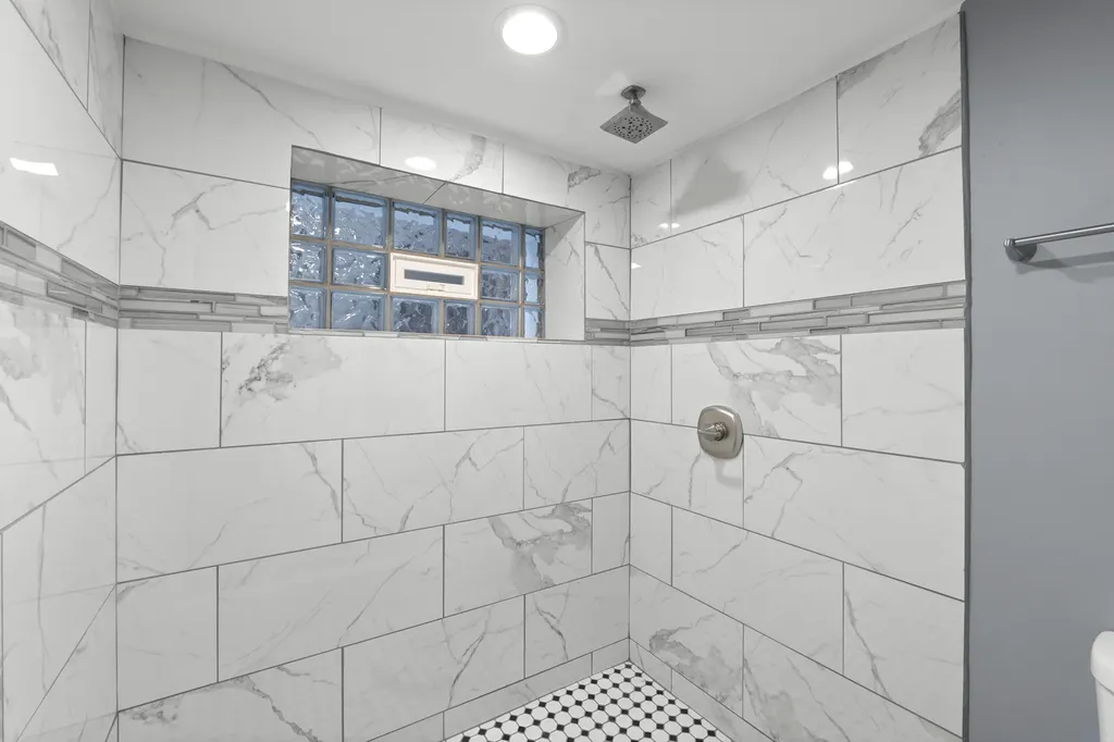 7823 South Morgan Street Chicago IL 60620