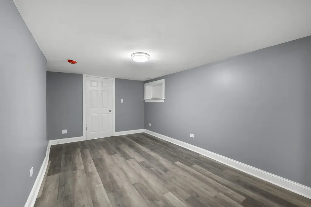 7823 South Morgan Street Chicago IL 60620