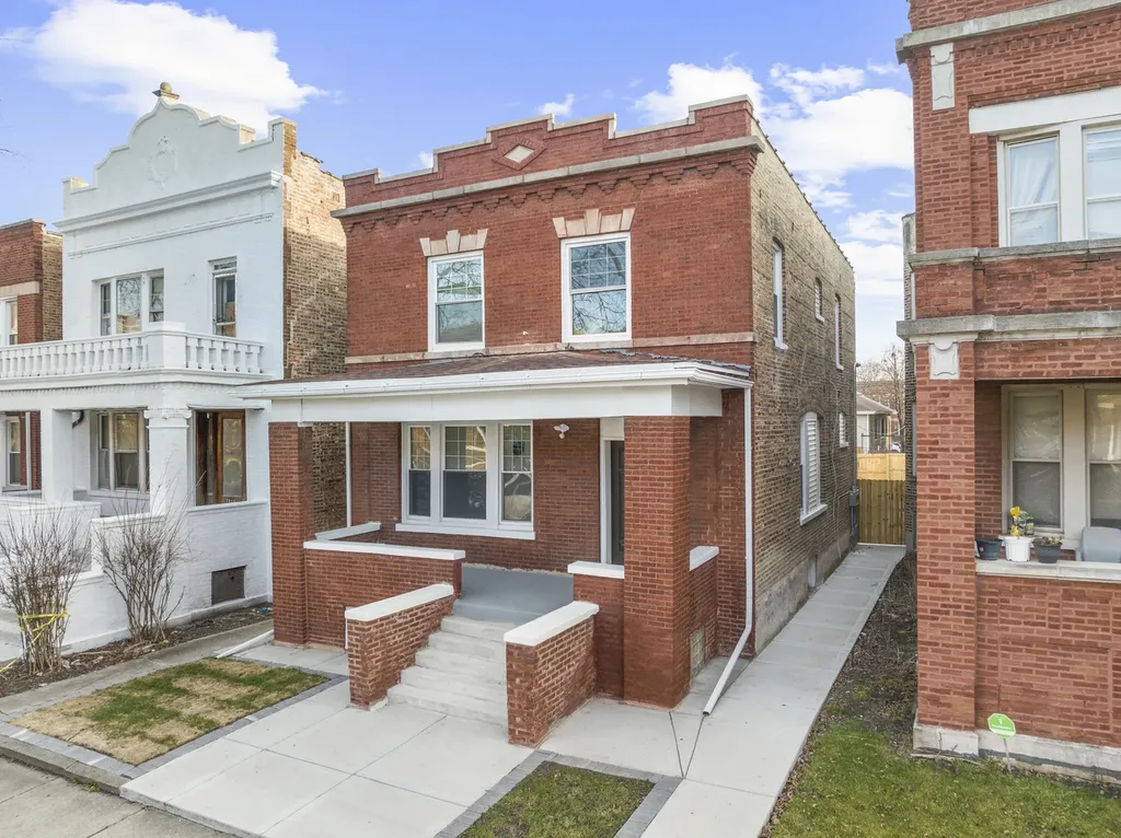 7823 South Morgan Street Chicago IL 60620