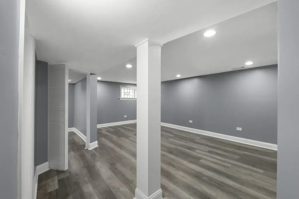 7823 South Morgan Street Chicago IL 60620