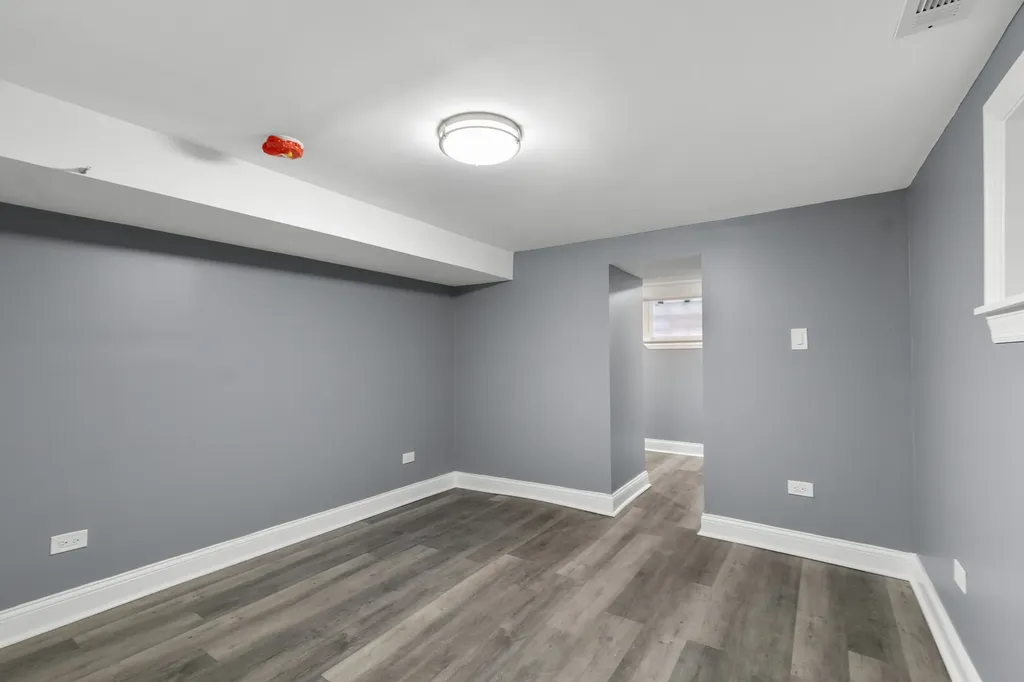 7823 South Morgan Street Chicago IL 60620