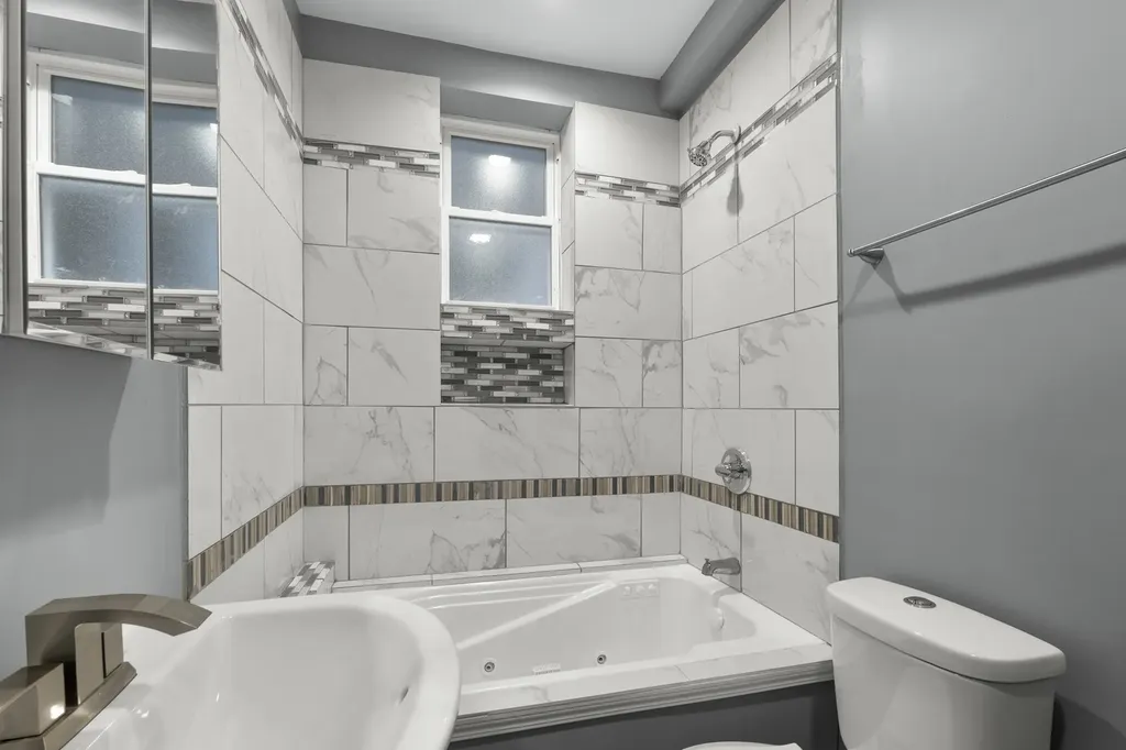 7823 South Morgan Street Chicago IL 60620
