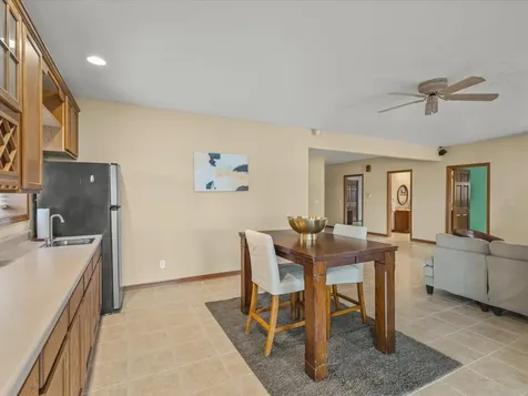 870 Breckenboro Road Davis IL 61019