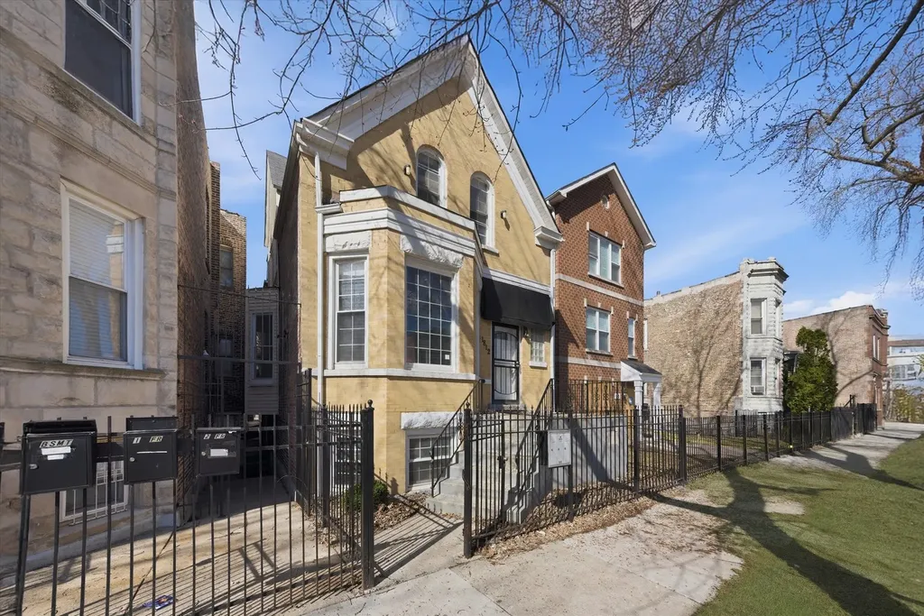 1812 South Hamlin Avenue Chicago IL 60623