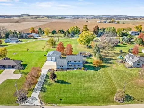 3028 South Golf Road Stockton IL 61085