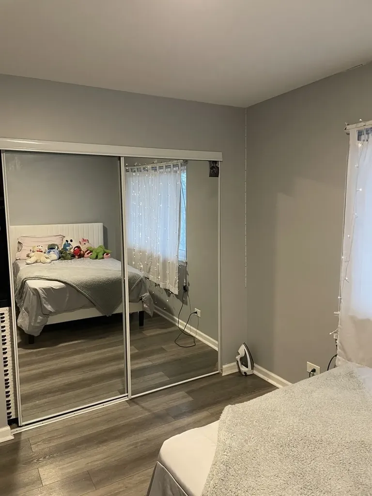 553 Alton Court Carol Stream IL 60188