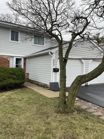 553 Alton Court Carol Stream IL 60188