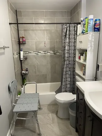 553 Alton Court Carol Stream IL 60188