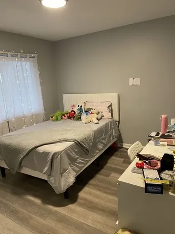 553 Alton Court Carol Stream IL 60188