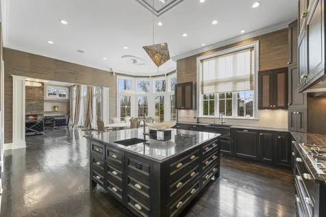 1755 Sunnyside Avenue Highland Park IL 60035