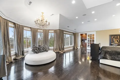 1755 Sunnyside Avenue Highland Park IL 60035