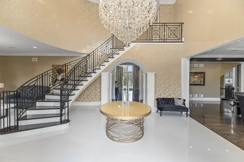 1755 Sunnyside Avenue Highland Park IL 60035
