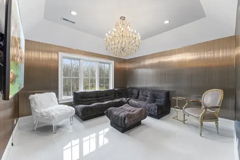 1755 Sunnyside Avenue Highland Park IL 60035