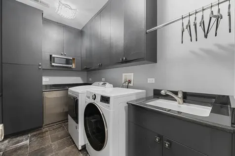1755 Sunnyside Avenue Highland Park IL 60035