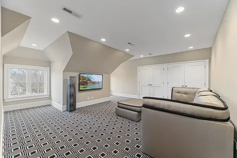 1755 Sunnyside Avenue Highland Park IL 60035