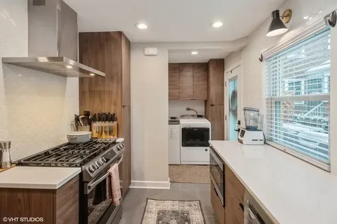 208 South Boulevard Evanston IL 60202