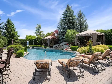 39W431 Long Meadow Lane St. Charles IL 60175