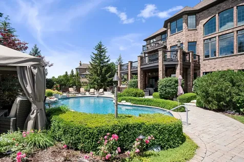39W431 Long Meadow Lane St. Charles IL 60175