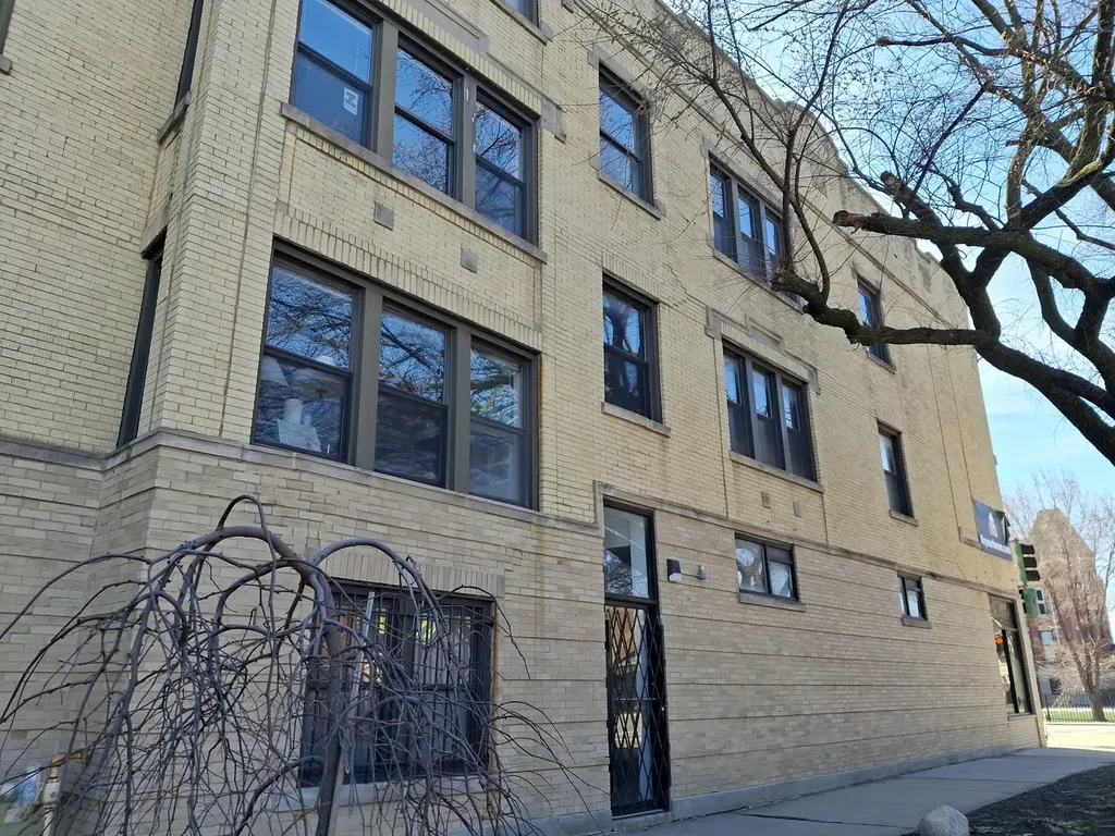 3149 West Wellington Avenue Chicago IL 60618