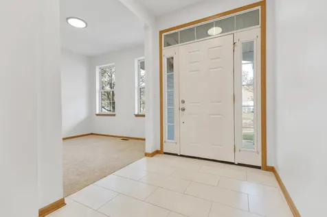 786 Bohannon Circle Oswego IL 60543