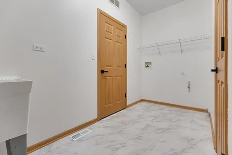 786 Bohannon Circle Oswego IL 60543